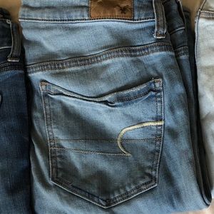 American Eagle Light Wash Jeans